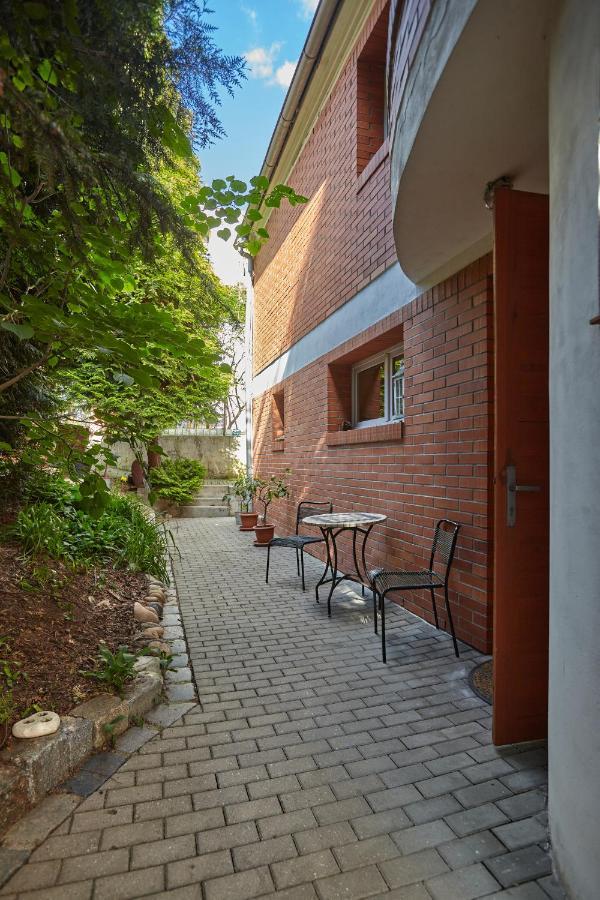 Villa In Bio Garden - You Will Save Money Here Прага Экстерьер фото